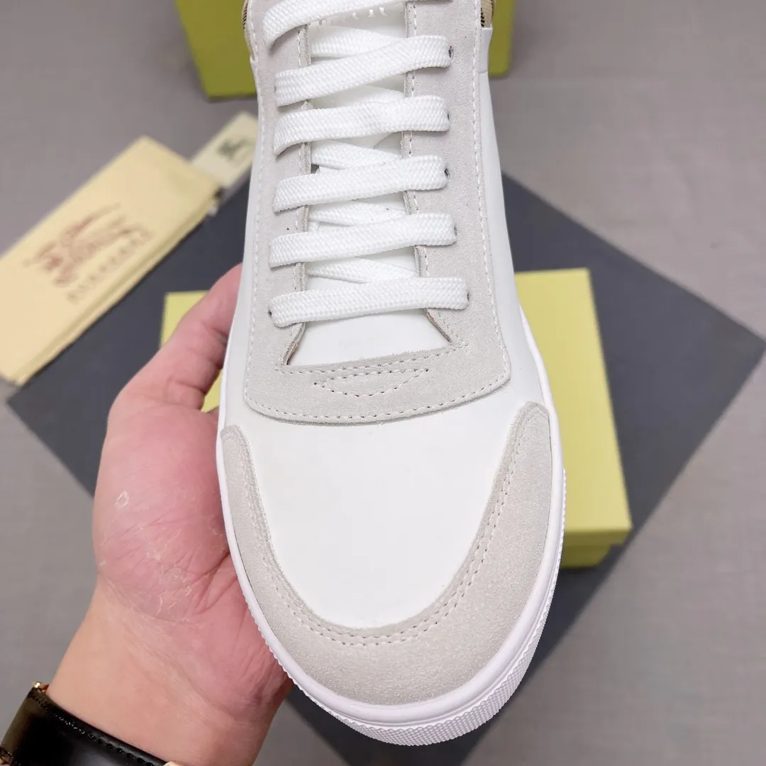 P360 B men's classic low-top sneakers are reinterpreted in Vintage plaid cotton and cowhide materials, decorated with a new brand logo. First-grain cowhide lining, embossed Burberry lettering logo on the heel, original outsole! 38-44 (45 46 customized) No. 019